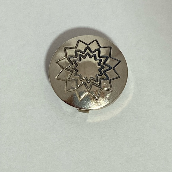 Button Covers. Metal Silver ToneSouthwest Style/Theme. 6 total. - Picture 9 of 12